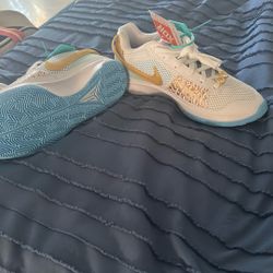 Nike Court Shoes Brand New Size 8 Women