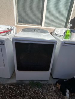 Washer And Dryer(SHOOT YOUR BEST OFFER
