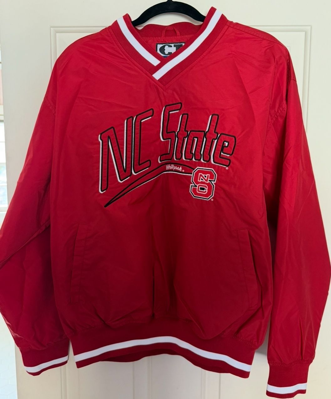 NC State Pullover/Jacket (SIZE MENS MEDIUM)