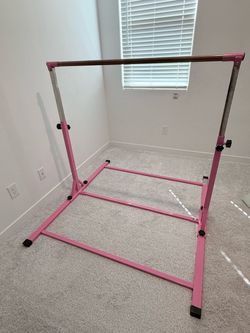 Gymnastic training bar