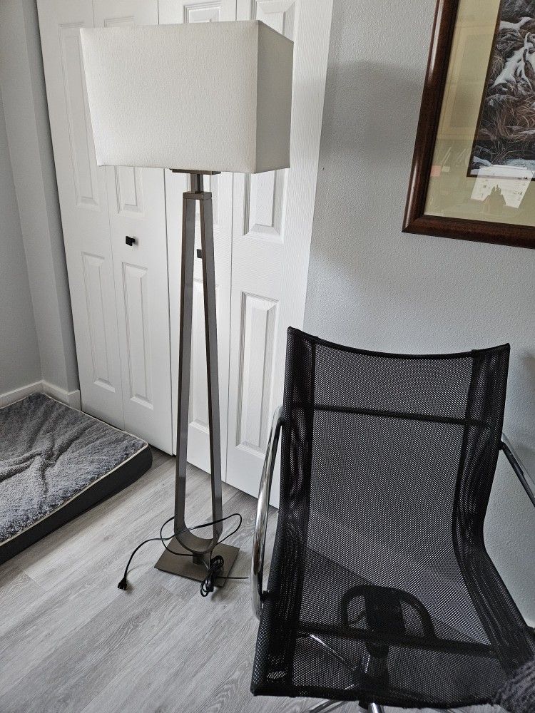 LAMP, CHAIR, HI TOP
