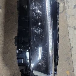2023 Honda Civic left headlight