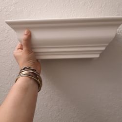 LIKE NEW, SMALL WHITE FLOATING SHELVE 