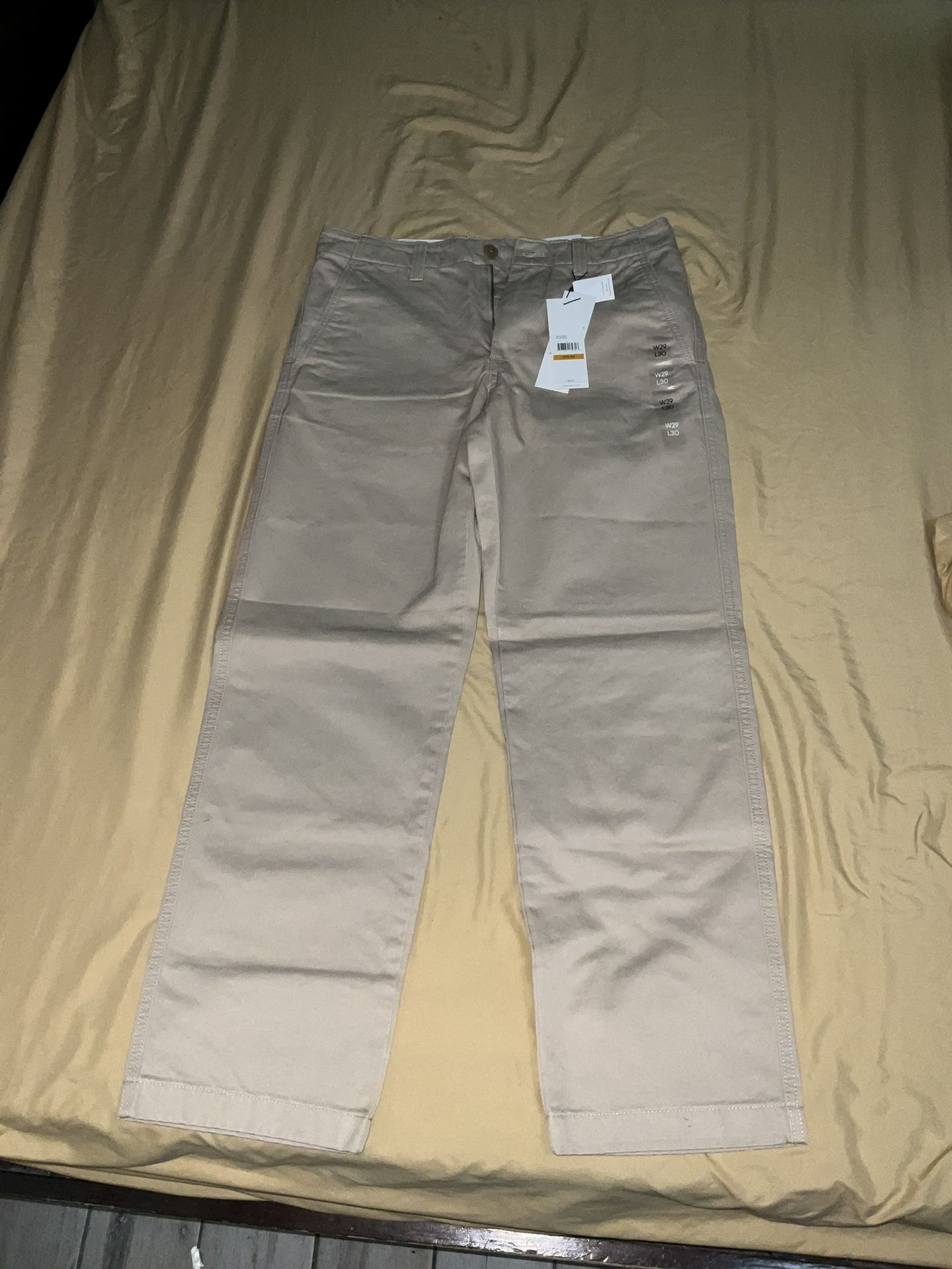 Men’s Khaki Chino Pants