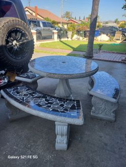 Mesa De Cemento Y Ceramica Nueva