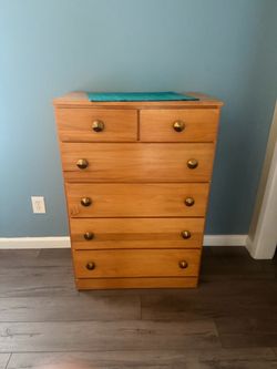 Quality 6-Drawer Wood Dresser – Solid Wood Drawers