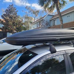 Thule Roof Cargo Box By Vovlo