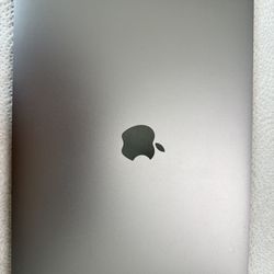 MacBook Pro A1706 Model Cracked Scrren And Keyboard Pad