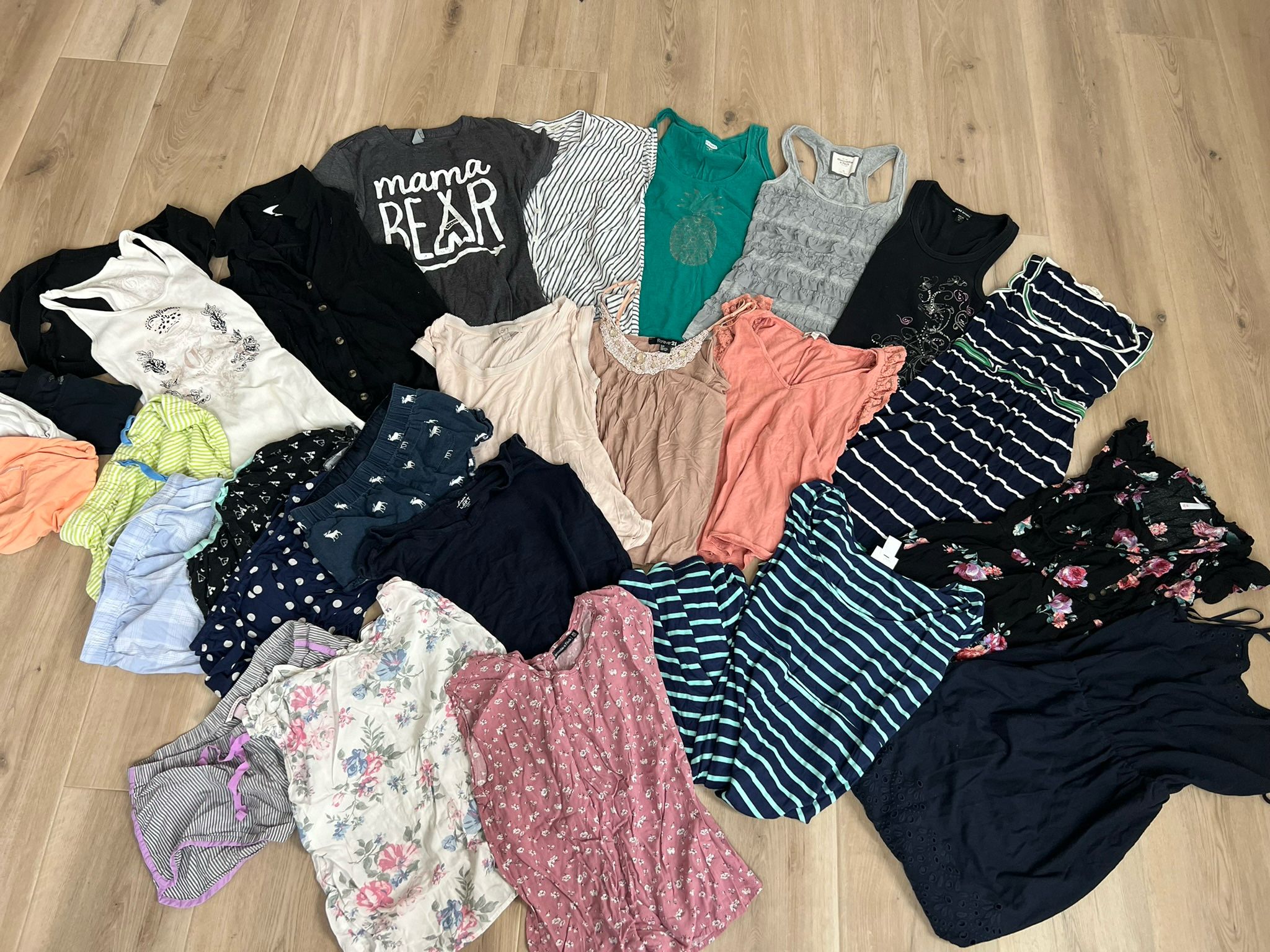 womens juniors xs small clothing lot bundle short sleeve tops dresses shorts jammies casual lounge