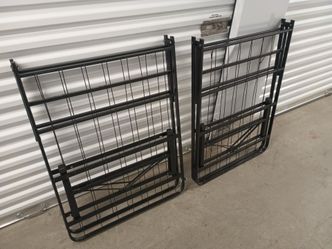 Queen bed platform (2 single)