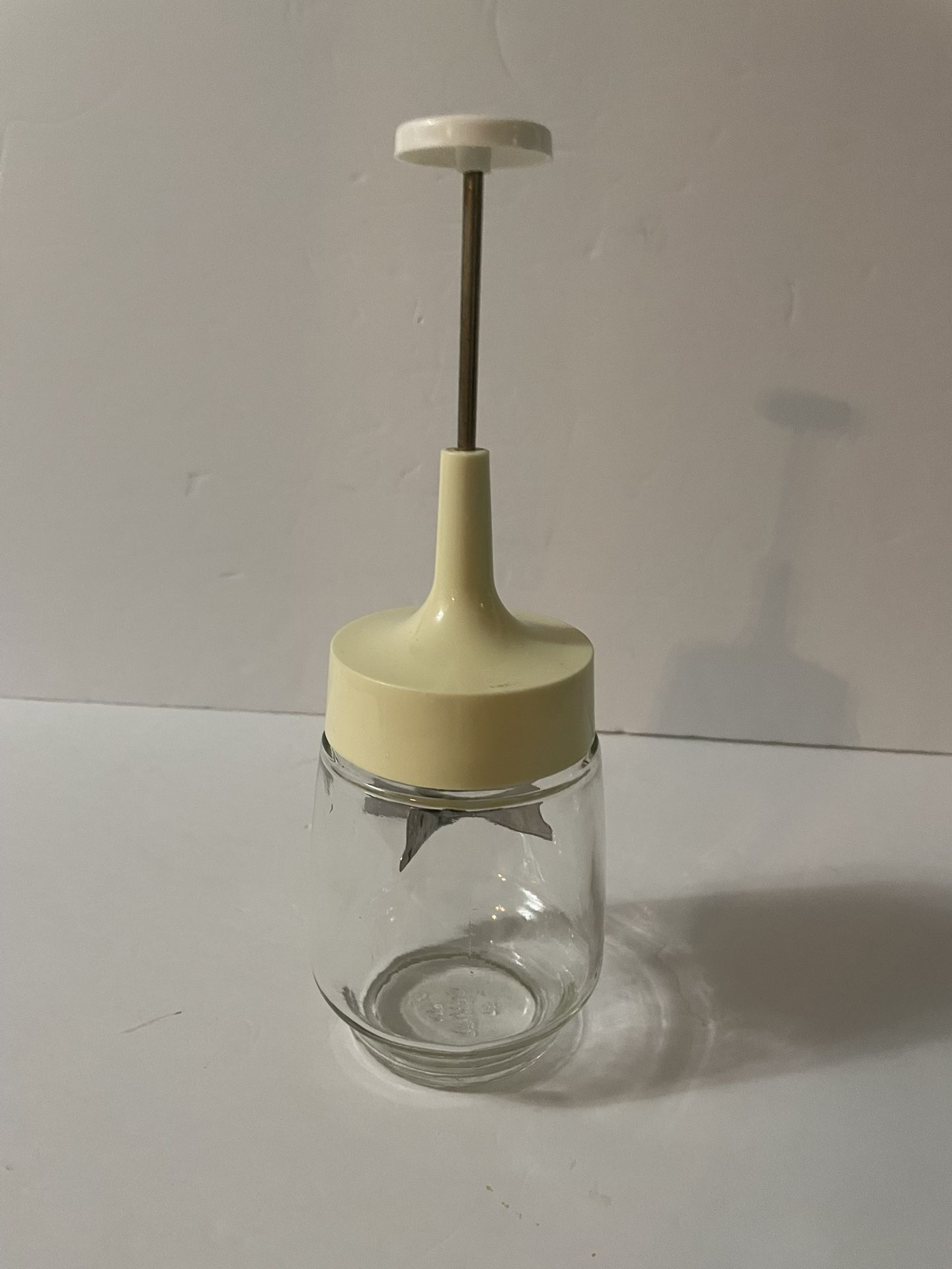 Vintage 1960’s Gemco Food/Nut Chopper