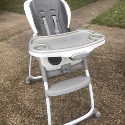 Very Nice Three In One Adjustable Reclining High Chair Booster Seat See All Pictures Only $40 Firm