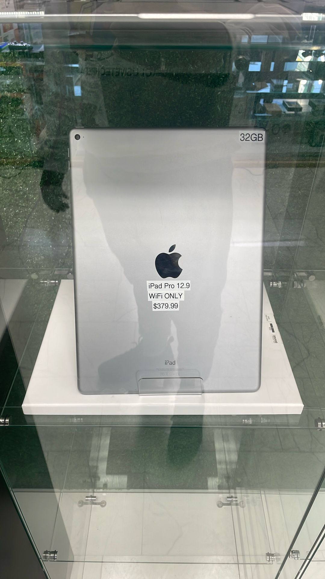 Apple iPad 12.9 Inches 2nd Gen