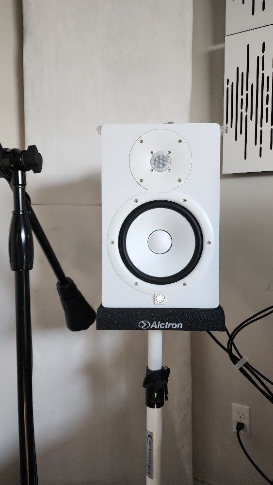 recording studio speakers Yamaha h8