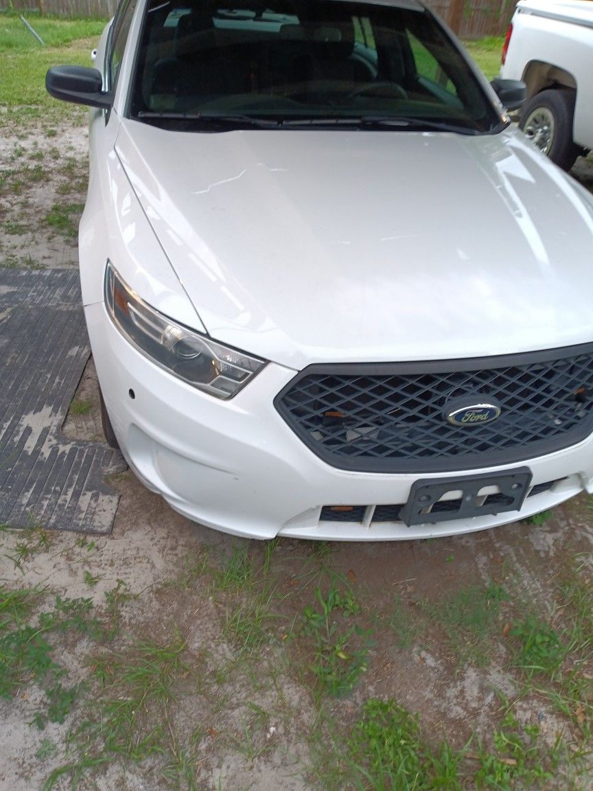 Ford Taurus