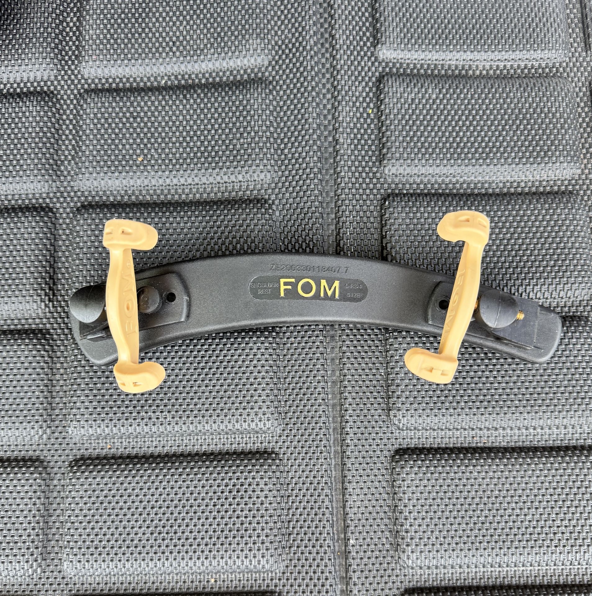 FOM Violin shoulder Rest 4/4 3/4 Unused