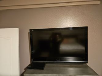 42" Panasonic TV