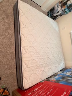 Queen mattress /free