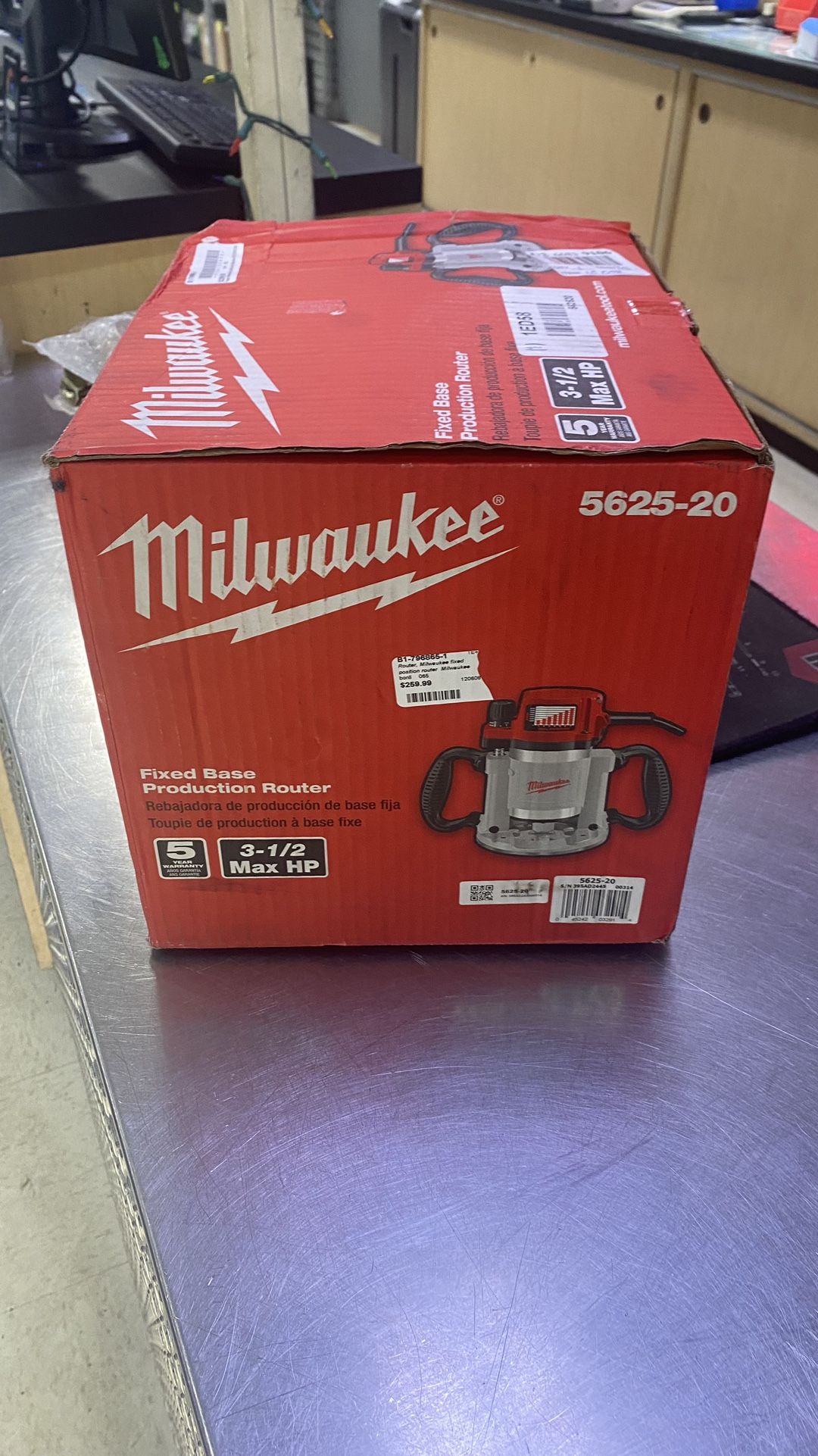 Brand New Milwaukee Fixed Vase Production Router