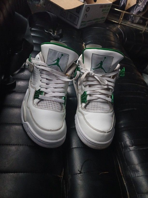 #4  Jordans      Size 11