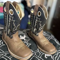 BOOTS FOR BOY