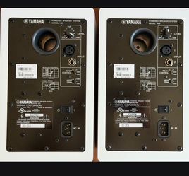 2 HS5 YAMAHA MONITORS