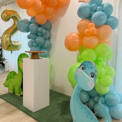 Diano theme baloon arch + 3 dianosours