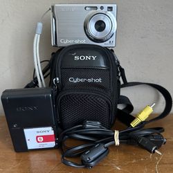 Sony Cyber-shot DSC-W90 Compact CCD 8.1MP 3x Optical Zoom Digital Camera Silver