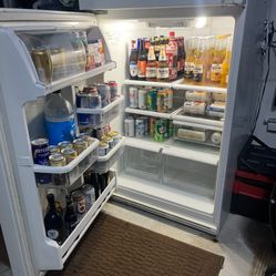 Refrigerator 