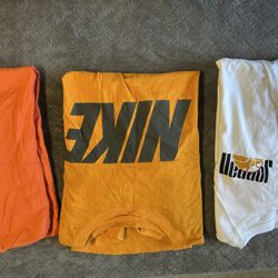 3 Pre Owned  Size Large Air Jordan And Nike Short Sleeve Tshirts