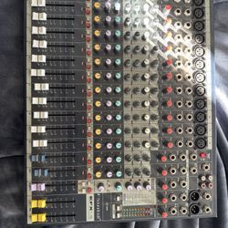 Soundcraft EFX12 12-channel Mixer 