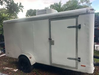 12 foot long enclosed trailer with air condition title in hand