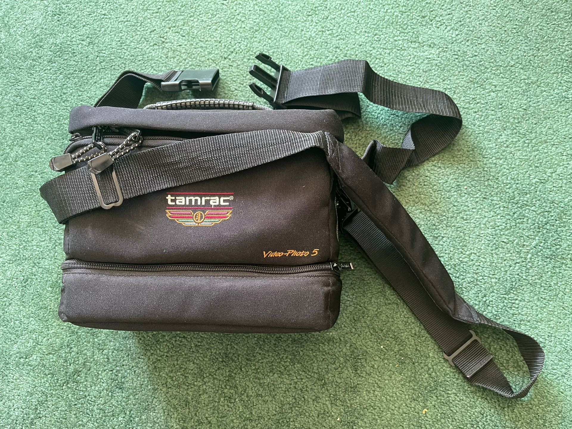 Tamrac Video/Photo 5 Camera Case