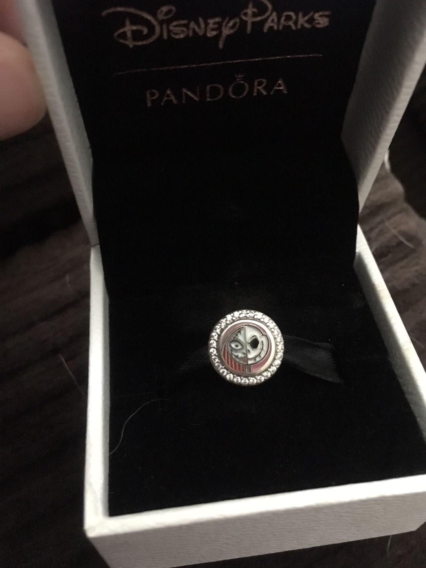 BRAND NEW LIMITED EDITION DISNEY PARKS NIGHTMARE BEFORE CHRISTMAS PANDORA CHARM