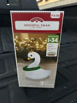 Inflatable “Graceful Swan”
