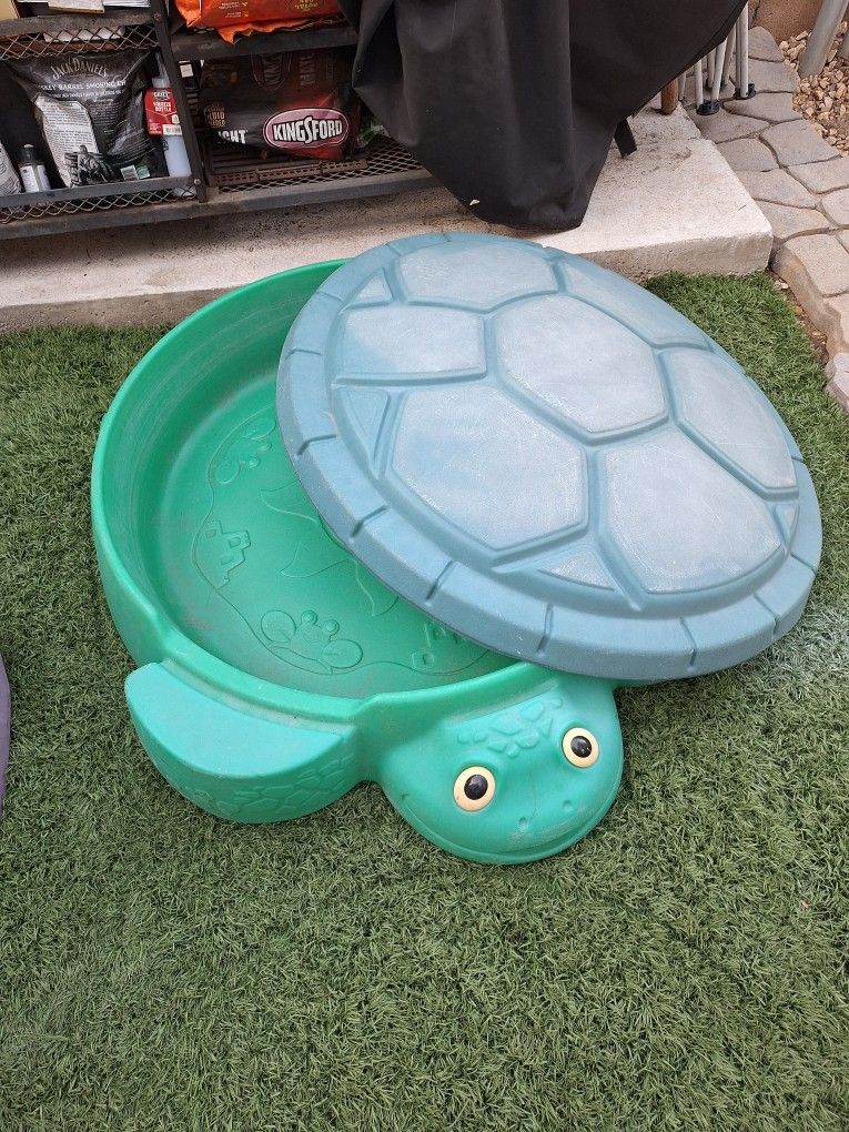 Little Tykes Sand Box