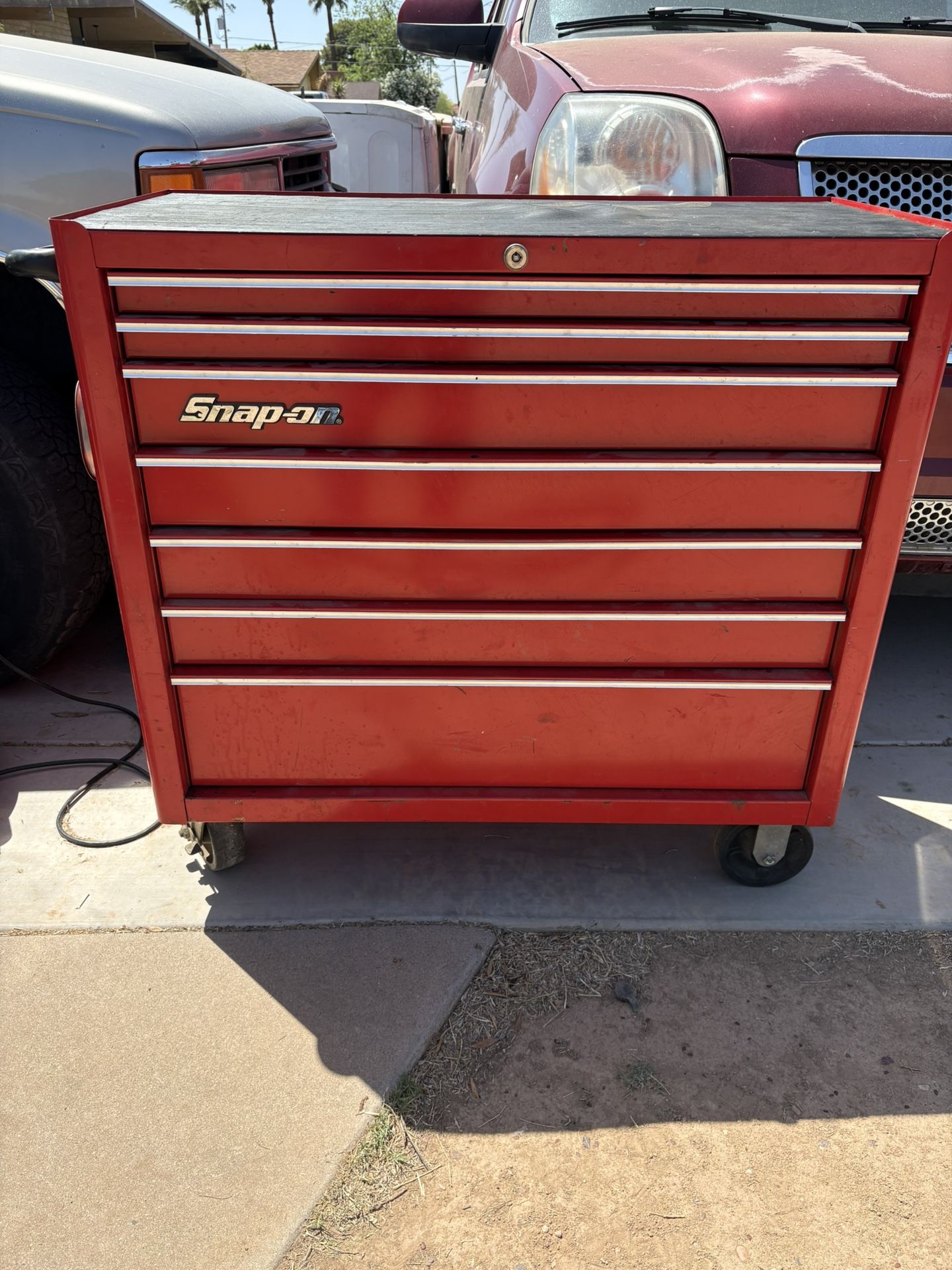 Snap On Tool Box With Tools 40” KRA4107B for Sale in Glendale, AZ - OfferUp