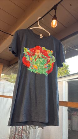 Ariel shirt size medium