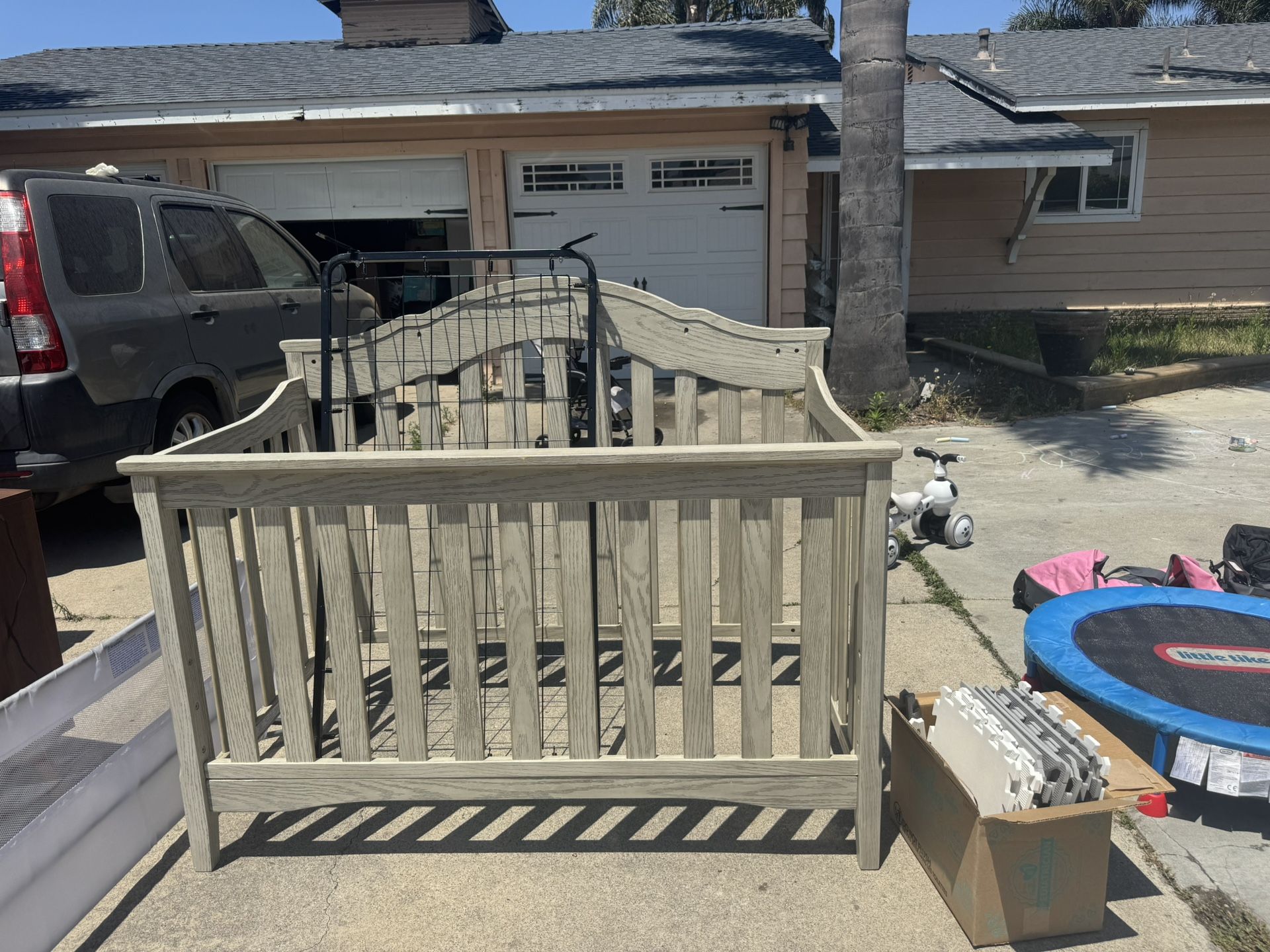 Delta Crib