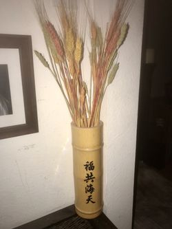 Bamboo vase with color decor