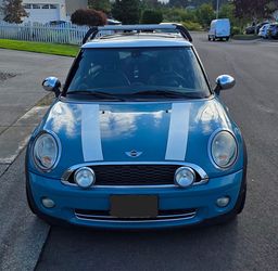 MINI Cooper Hatchback – Blue with Racing Stripes