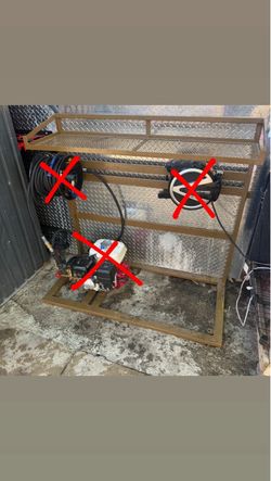 Mobile detail supplies rack water tank