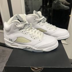 Air Jordan 5 Retro+ 'White Metallic' 2000