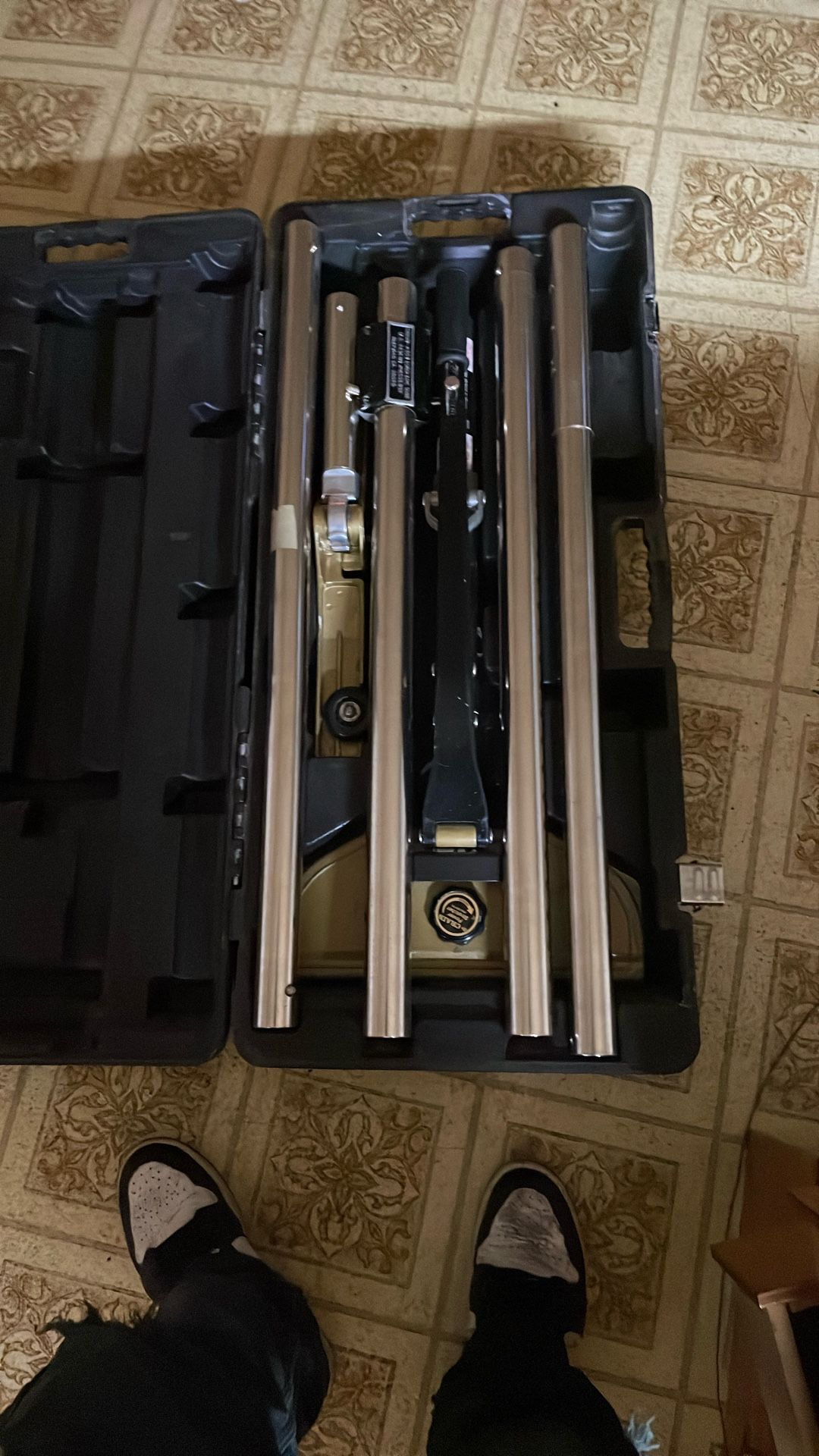 Carpet stretcher power stretch