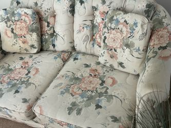 Beautiful floral love seat