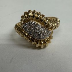 14K ladies diamond ring size 8