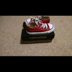 Red converse size 6 toddlers