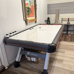 air hockey