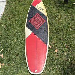 5’11 surfboard