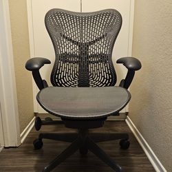 Herman Miller Mirra Chair